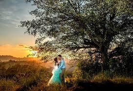 Vendors involved in this project: Memburu Sunset Dan Sunrise Untuk Foto Pre Wedding Weddingku Com