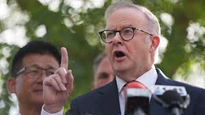 PM wants Pacific nations to see Australia as 'family', confirms Aust-PNG  naval base deal