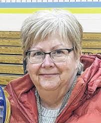 Dana Clausing's Instagram, Twitter & Facebook