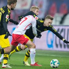 Spieltag erfahren sie wie immer hier bei news.de. So Sehen Sie Borussia Dortmund Rb Leipzig Am 1 Bundesliga Spieltag Live Im Tv Live Stream Und Live Ticker Bvb 09