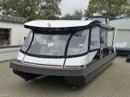 Schwimmsteg Ponton Hausboot Mit Kunststoff Schwimmkorper Pontoon Boat Shanty Boat House Boat