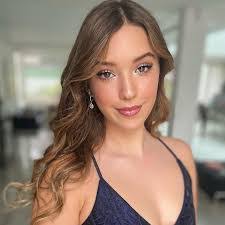 Mia Rubin's Instagram, Twitter & Facebook