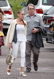 As of 2021, sarah jessica parker's net worth is estimated to be roughly $150 million. Alec Baldwin And Wife Hilaria Go Out With Sarah Jessica Parker And Husband Matthew Broderick In Ny India A2z