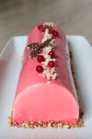 Buche De Noel 9 Vanille Et Fruits Rouges Delicieux Desserts Buche De Noel Aux Fruits Fruits De Noel