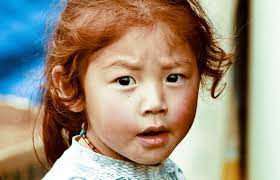 While Redheads Have Become Synonymous With Ireland And Scotland American Photographer Brian Dowling Who Now Lives In Asian Red Hair Natural Red Hair Red Hair