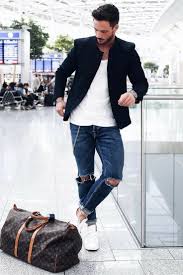 Black And Brown Outfits Guys 7 Coolest Airport Looks For Guys Airport Outfit Ideas For Men Airport Outfit Comfy Airport Outfit Mens Street Style