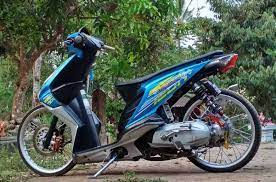 Gambar modifikasi motor honda beat putih ini yang memberikan kesamaan dalam modifikasi honda beat ini hanyalah corak putih yang. Modifikasi Motor Beat Karbu Warna Biru Radea