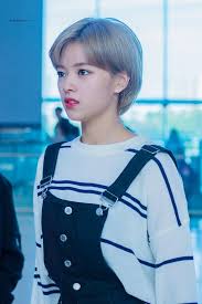 15 Female Idols Who Prove Short Hair Is Beautiful Koreaboo Short Hair Styles Korean Short Hair Straight Blonde Hair