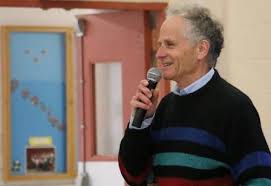 TV meteorologist entertains and informs students at Peaslee