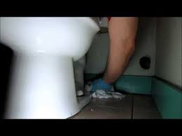 Toilet Leaking On Floor Plumbing Tips Leaking Toilet Plumbing Clogged Toilet