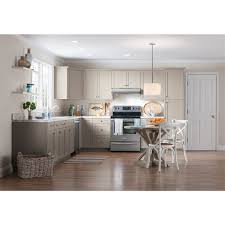 The royal mouldings 8 ft. Nimble By Diamond 96 In Sea Salt Scribe Moulding Lowe S Canada