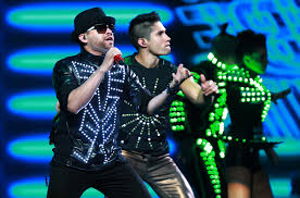 Miranda went on in a solo career, changing his name from chino to chyno for legal issues. Chino De Chino Nacho Fue Diagnosticado Con Encefalitis Tras Superar El Covid 19 Tv Y Espectaculo Biobiochile