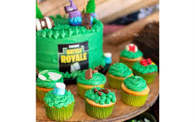 Here's how to do it. 21 Amazing Fortnite Cakes And Cupcakes For An Epic Birthday Bash