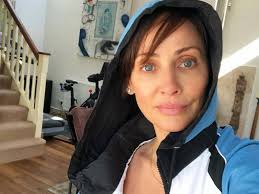 Natalie imbruglia, 46, has spoken about the intense pressure she felt to follow on from her immensely successful debut single, during an interview with sunday life after torn landed her a. Natalie Imbruglia S Family Son Ex Husband Sisters Parents Bhw