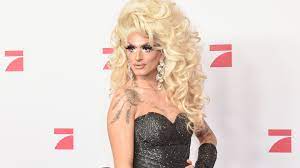 Are you looking to get in touch with katy bähm for commercial opportunities ? Tricky Then Queen Of Drags Katy Bahm Hides His Penis