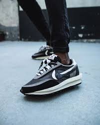 La collection nike x sacaï en est le parfait exemple. Pin On Nike X Sacai