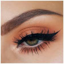 Makeup Makeupartist Makeuptutorial Beautifuldestinations Merrychristmas Marseille Motivationalquotes In 2020 Eyeshadow Makeup Makeup Revolution Makeup History