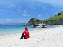 Diunggah ke pemandangan alam — 11 bulan yang lalu. Pantai Pink Dengan Pemandangan Indah Backpacker Jakarta
