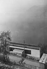 Giorgio Grassi Casa Sul Lago D Iseo Vello Di Marone Italian Architecture Architecture Details Architecture