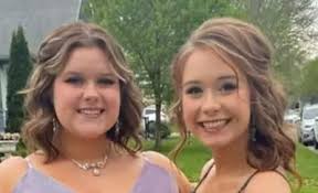 Pastor's teen daughters, sister killed in collision