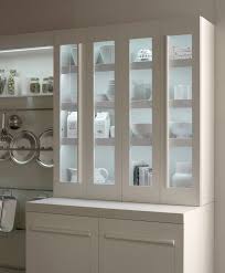 Somos una empresa dedicada a la fabricación de productos mobiliario como los son vitrinas muebles. Vitrinas De Cristal Vitrinas De Cristal Vitrinas Diseno De Cocina