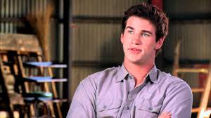 There's been a global war. The Hunger Games Liam Hemsworth Gale Hawthorne Youtube