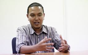 Asyraf wajdi bin dusuki (born 1976) is a malaysian politician who has served as youth chief of the united malays national organisation (umno), a component party of the barisan nasional (bn) coalition which is aligned with the ruling perikatan nasional (pn) coalition, since june 2018. Datuk Asyraf Wajdi Dusuki Roketkini Com