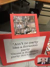 Choose from hundreds of plain and themed birthday party decorations including. The Office Themed Party Quote Geburtstag Dekoration Ideen Buro Geburtstag Geburtstag Dekoration