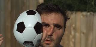 YouTube: Así es un pelotazo en la cara a cámara superlenta