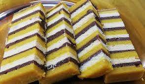 Kalau pergi beraya di sarawak jangan terkejut melihat resepi kek lapis horlick cheese, kek lapis pandan, kek lapis cheese, kek hati parek, kek belacan , kek hati parek di atas meja hidangan.sememangnya telah menjadi tradisi bagi orang sarawak menyediakan hidangan ini kepada tetamu yang datang beraya.selain itu juga, gandingan ideal adalah air gas atau air bikarbonat.ya betul. Kek Lapis Creamy Horlick No Cheese Normah Homebakers Facebook