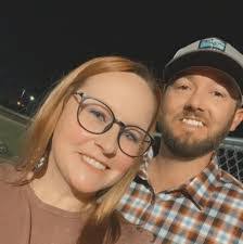 Jessica Grissom's Instagram, Twitter & Facebook