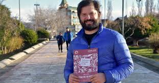 Gabriel boric was born in punta arenas, chile in 1986 to a croatian father and a catalonian mother, and, while studying at the university of chile. Former Student Leader Gabriel Boric Defeated Communist Candidate In Left Wing Primary In Chile