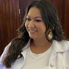 Eli Campos (@elicamposcantoraoficial) • Instagram photos and videos