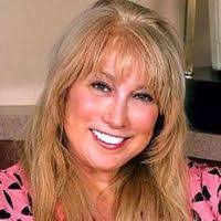 جنیفر لابودا نویسنده کتاب پروتکل های شناختی رفتاری در موقعیت های پزشکی