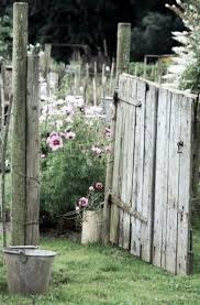70 Fantastic Rustic Garden Gates Decor Ideas Garden Gate Design Garden Gate Decor Rustic Gardens