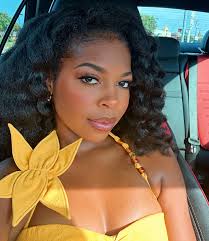 I'm a mommy… Mamacita 🫶🏾 Celebrated so many exciting new beginnings with  my girlsss last night. Nothing like a community where there's no  competition..just accountability and love. Where we all help each