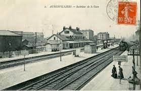 La gare, vue du côté nord des voies. La Courneuve Aubervilliers Station Map France Mapcarta