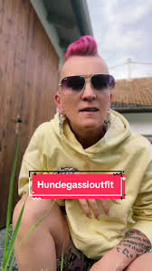 Stylisches Hundegassi Outfit für entspannte Spaziergänge