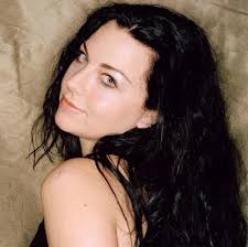 Can you put your hair in pigtails? 10 Pictures Of Amy Lee Without Makeup Styles At Life