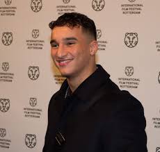 Bilal ontving donderdag bij zijn label topnotch de gouden plaat. Oussama Ahammoud Wikipedia