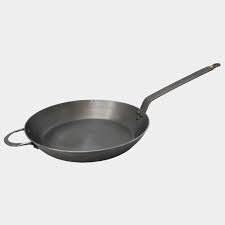 Debuyer Mineral B Element Pans If Cast Iron Is Already Abundant In Your Loved One S Kitchen Then Round Out Their Cookware Collec Carbon Steel Pan Minerals Pan