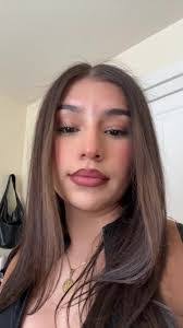 Daysi Lopez's Instagram, Twitter & Facebook