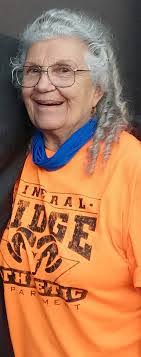 Sara Mcclellan's Instagram, Twitter & Facebook