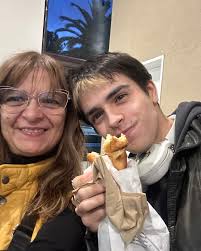 Felicidades @joacoref en esta nueva etapa que empezó ya hace mucho tiempo,  preparándote y entrenando desde muy chico. Hoy empieza otra nueva aventura  artística. 🌼. Siempre vamos a estar al lado tuyo,