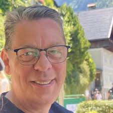 I'm happy to share that I'm starting a new position as Country Digital Lead  in ABB's Energy Industries division. In my new role, I will be responsible  for planning and executing our