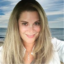 Thank you Sara Elliott for naming me among 8 inspiring #AkamaiWomen for  #internationalwomensday.