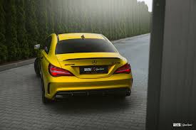 Kilka Dni Temu Pokazalismy Wam Mercedesa E 43 Amg Pokrytego Niebieska Satynowa Folia Dzisiaj Mamy Dla Was Mnie Mercedes Benz Cla 250 Cla 45 Amg Mercedes Benz