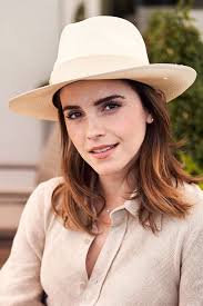 5 Celebrity Book Clubs You Should Follow On Instagram Beautifulcelebrities Book Celebrity Clubs Eg In 2020 Emma Watson Beautiful Celebrity Books Emma Watson