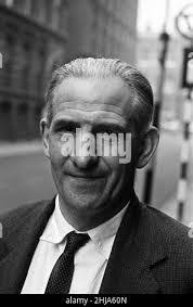 Peter Mosley's Instagram, Twitter & Facebook