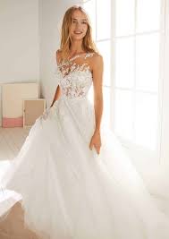 Es wurde nur einmal getragen und danach. Brautmode White One Brautkleid Oropesa Anna Moda